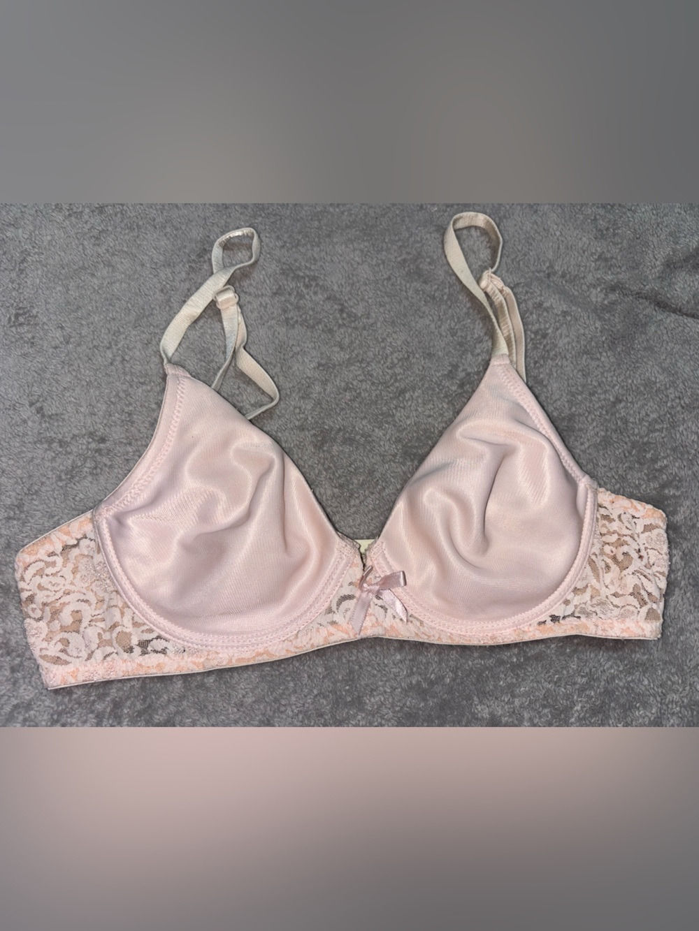 Vintage- Victoria's Secret Pale Pink Lace T-Shirt Bra
